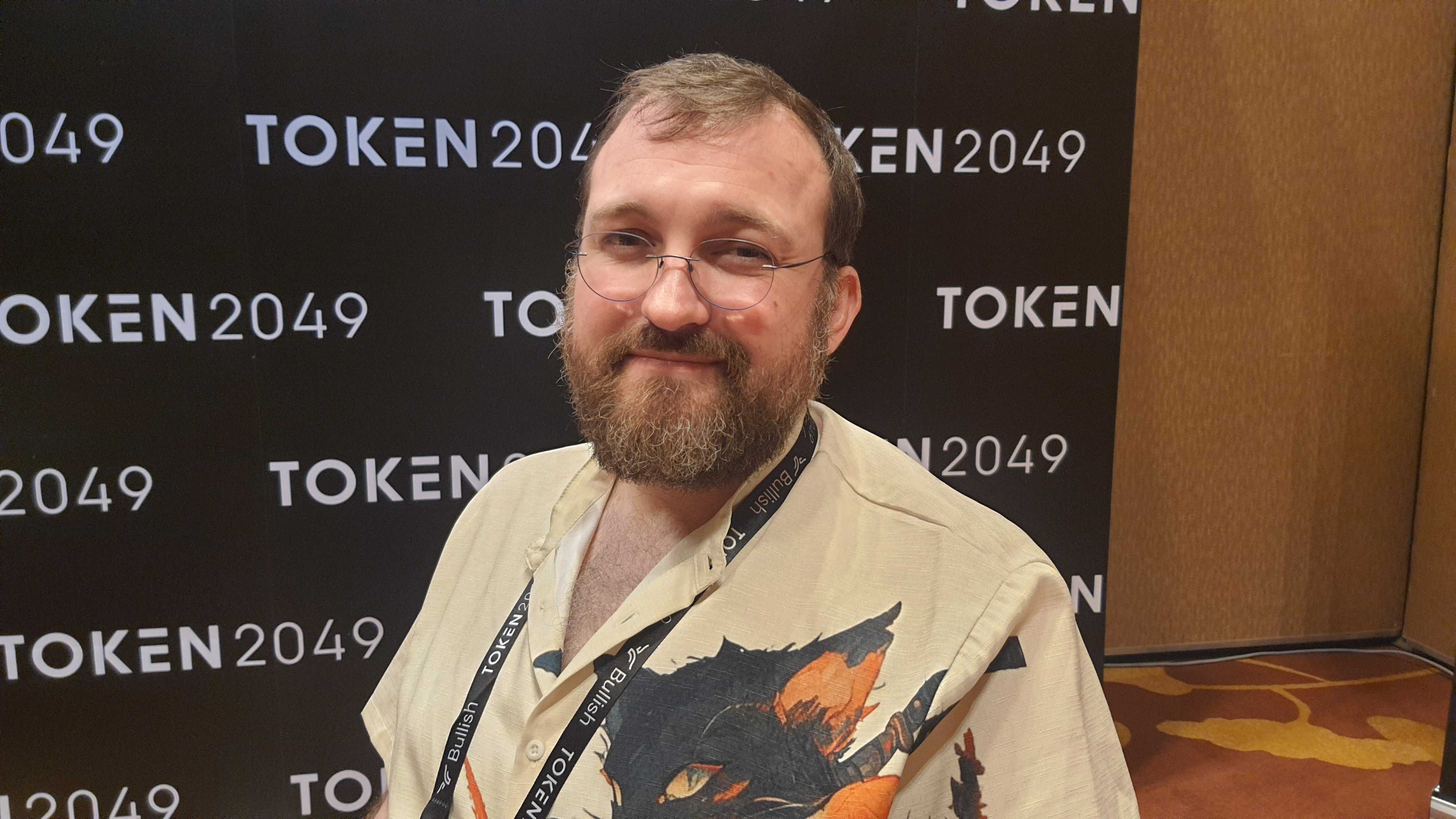 Charles Hoskinson tại Token2049 ở Singapore